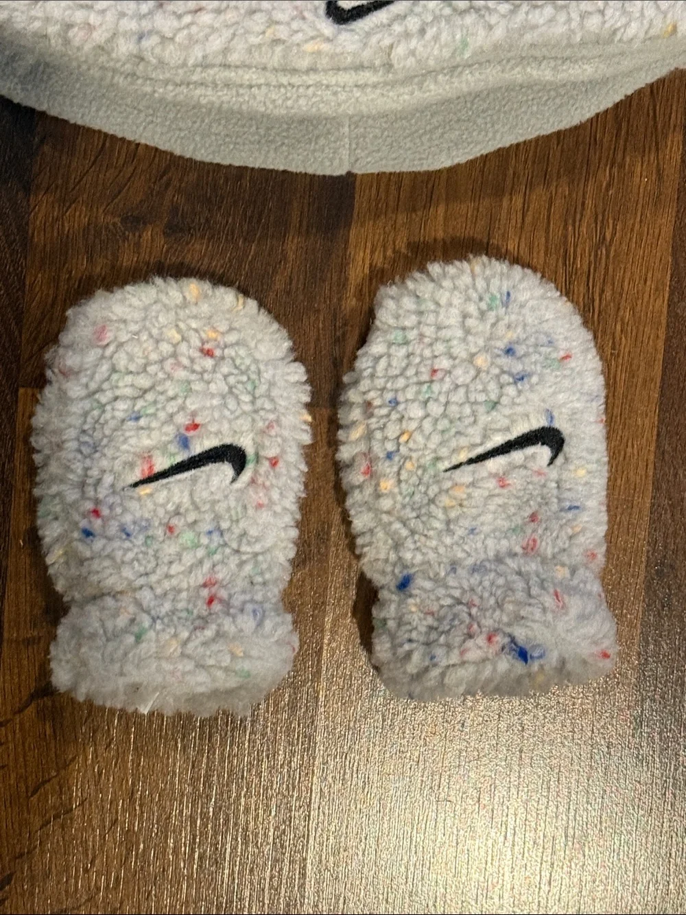 Nike cozy bear baby beanie and mittens 0-3 mos
